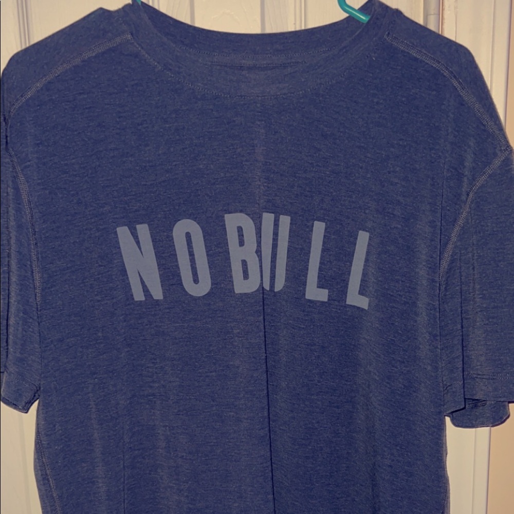 Brand New NOBULL shirt